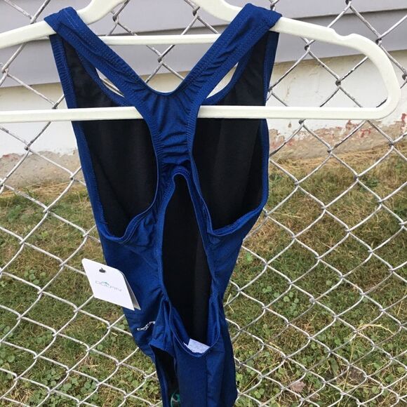 DOLFIN   SWIMMING 🏊‍♀️ - Picture 8 of 11